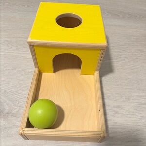 Lovery Ball Drop Box